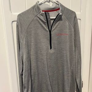 MEN’S VINEYARD VINES PERFORMANCE PULLOVER GREY / RED SIZE XL
